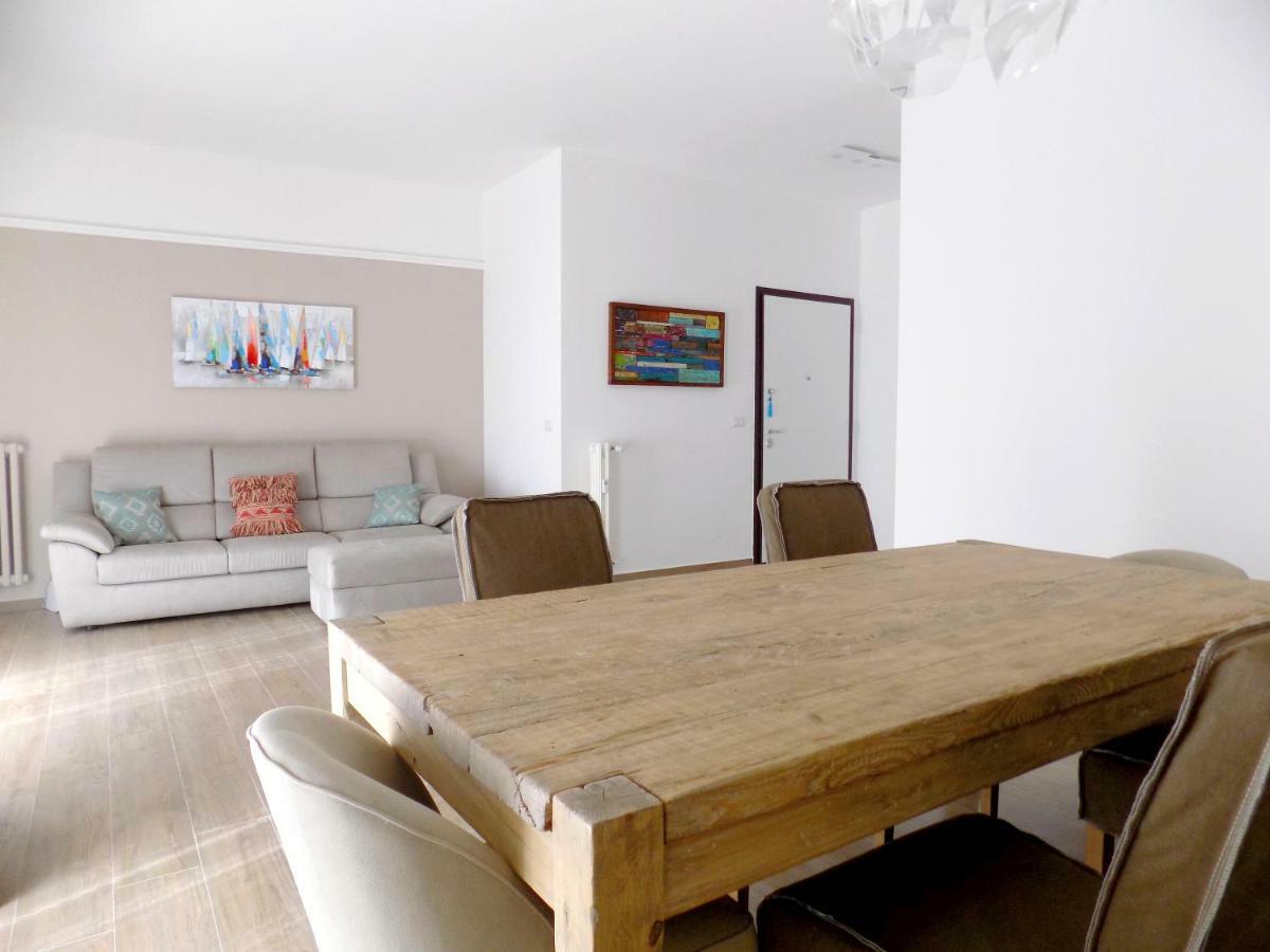 77 Apartament Bari